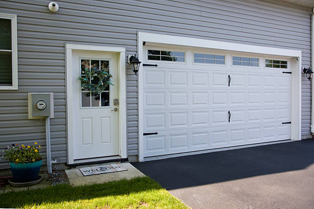 24/7 Emergency Garage Door Panel Replacement experts in Adams County County, NE